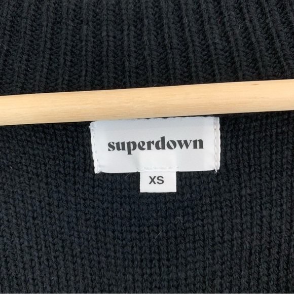 Superdown Loraine Black & Metallic Gold Oversized Cropped Cardigan - Picture 8 of 9